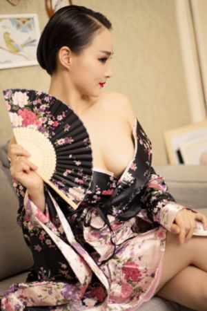 国产精品日日摸夜夜摸AV_BD手机在线看
