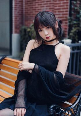 国产香蕉成人综合精品视频_剧情片完整在线观看